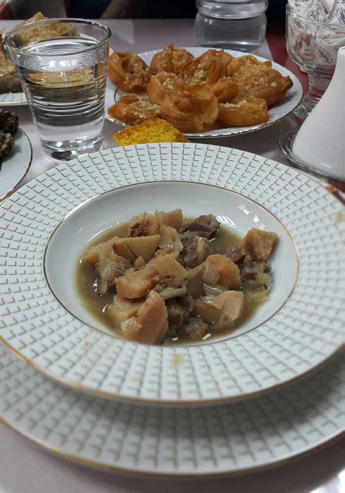 ayvali-yahni.jpg
