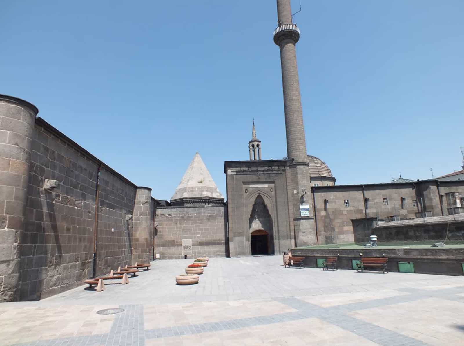 hunnat-hatun-kayseri.jpg