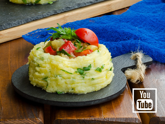 Patlıcan Salatası Patates Çanağında