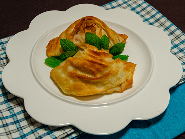 Tavuklu Pileli Börek