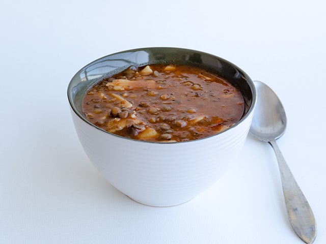 erişteli yeşil mercimek çorbası